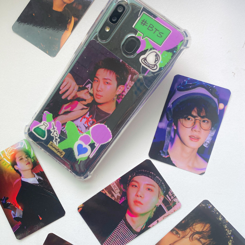 Season's Greetings Window Case